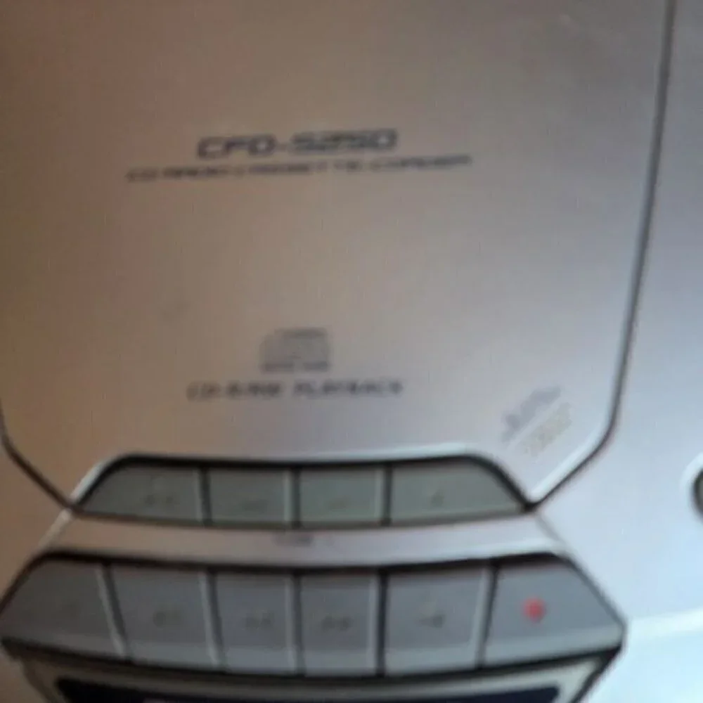 Sony CPD5250 CD &‎ Radio Boombox
